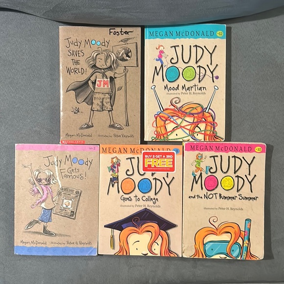 Scholastic Other - 8 Judy Moody By Megan McDonald set of 8 Books